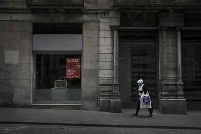 El carrer Ferran, on han tancat molts comerços. 