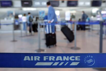 Francia impondrá a partir de este lunes una cuarentena voluntaria a los viajeros procedentes de España