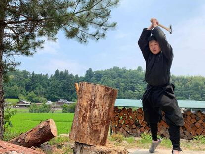 Genichi Mitsuhashi, primer titulado en un máster de estudios ninja en Japón.
