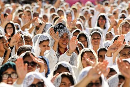 Los feligreses llegados de todo el mundo se suelen reunir durante una semana para participar de esta fiesta religiosa. Según la iglesia, en esta edición viajaron de 57 países.