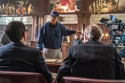 Aaron Sorkin, en el rodaje de 'El juicio de los 7 de Chicago'.