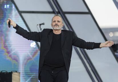 Miguel Bos&eacute;, en un concierto en la frontera entre San Diego y Tijuana, en octubre.