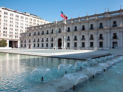 Las fuentes del Palacio de La Moneda en Santiago (Chile).