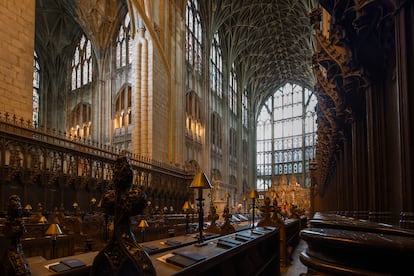 El interior de la catedral de Gloucester.