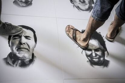 Roig no se achica bajo las seis palmeras pétreas, tres naves y 12 cúpulas de arcadas.