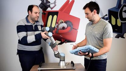 Dos directivos de Alias Robotics.