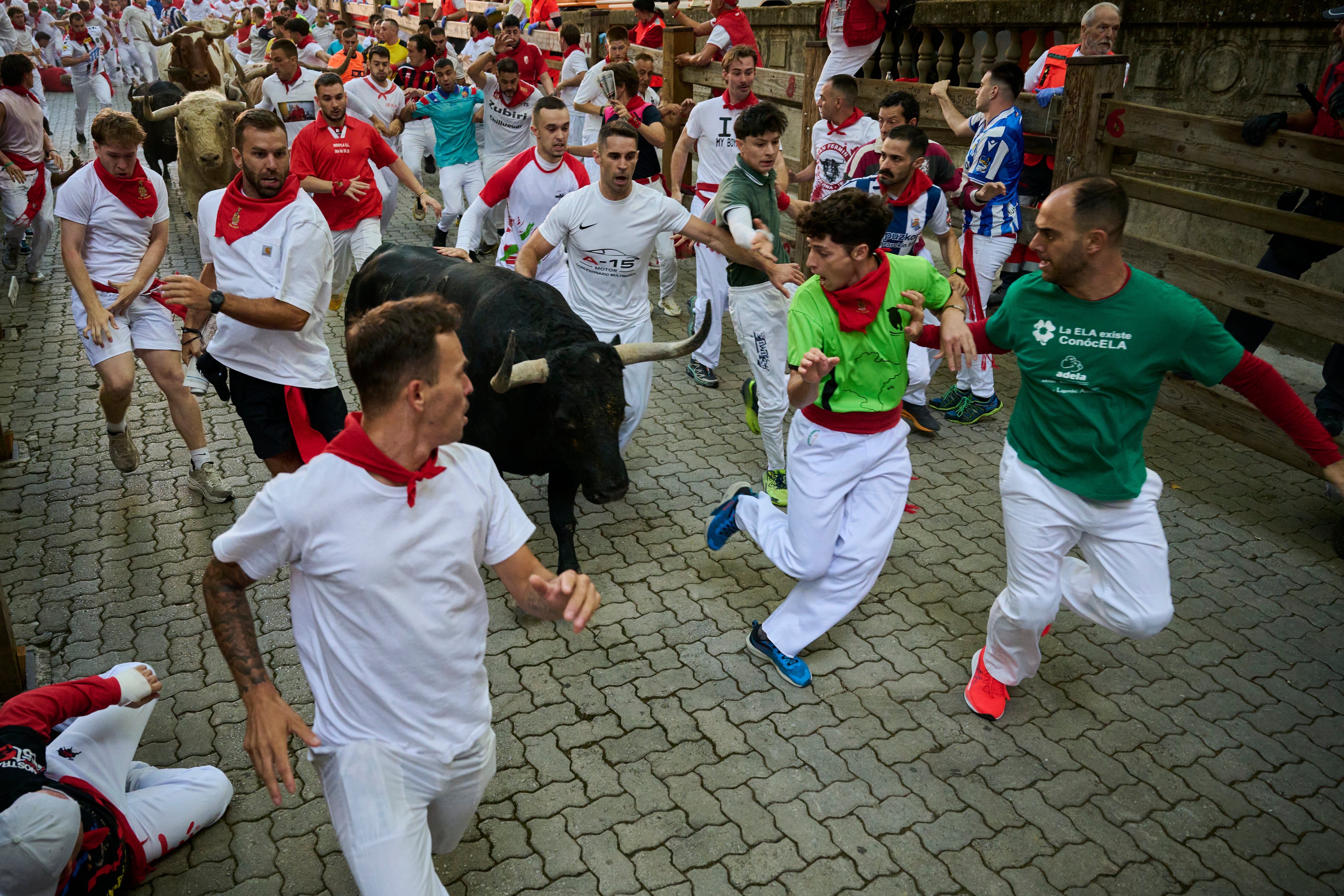 Primer encierro de las fiestas de San Fermín 2026 con toros de Fuente Ymbro. 
