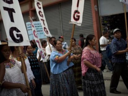 Miles de guatemaltecos han participado en la marcha.