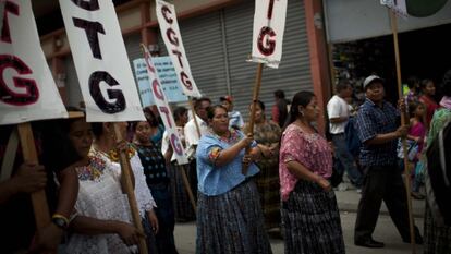 Miles de guatemaltecos han participado en la marcha.