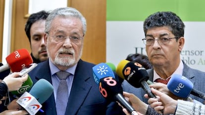 Jesús Maetzu, en un acto reciente con el exconsejero responsable de Consumo Diego Valderas.