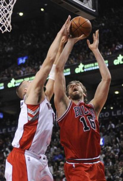 Pau Gasol y Jonas Valanciunas.