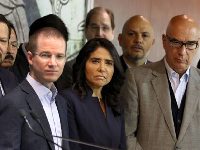 Ricardo Anaya, del PAN, Alejandra Barrales, del PRD y Dante Delgado, de MC. 