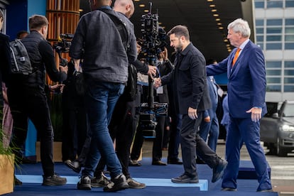 El presidente de Ucrania, Volodímir Zelenski, este martes a su llegada a la Cumbre de la OTAN celebrada en La Haya.