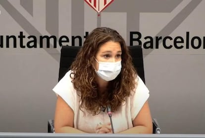 La teniente de alcalde de Derechos Sociales, Laura Pérez, en rueda de prensa.