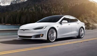 Coche Tesla Model S Plaid