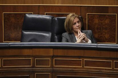 La ministra de Defensa, María Dolores de Cospedal, durante el pleno de este miércoles en el Congreso.