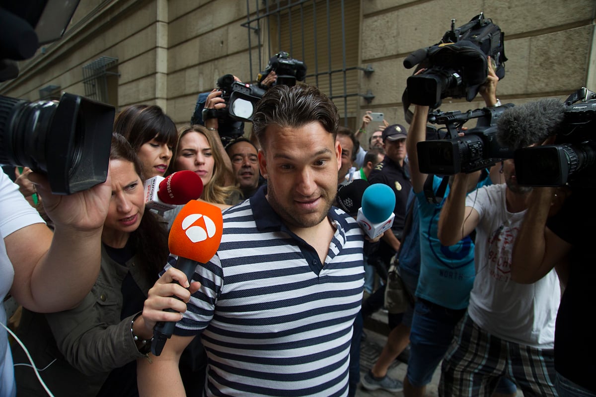 La Audiencia de Navarra reduce en un año la condena a dos miembros de La Manada por la ‘ley de solo sí es sí’