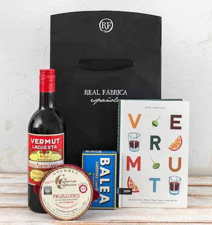 
Un lote de Real Fábrica Española pensado para las madres disfrutonas que prefieren tomarse un vermú los domingos a preparar una paella para diez.
Precio: 34,95 euros.