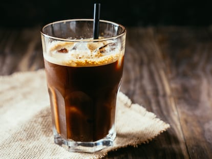 Llega la época de tomar café con hielo o fresquito. GETTY IMAGES.