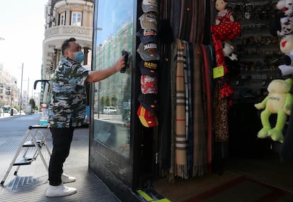 Sanidad acepta el pase a la fase 1 de Madrid, Barcelona y todo el territorio de Castilla y León