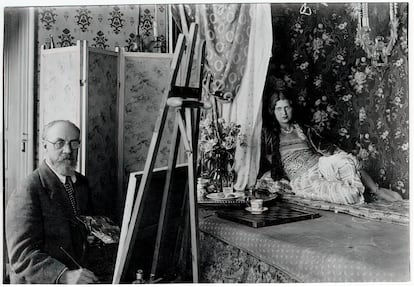 Henri Matisse (1869-1954) y la modelo Zita, en 1928 en Niza.