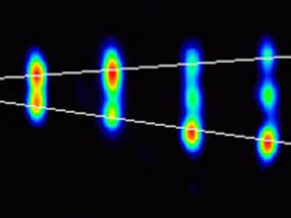 Imagen del polvo y los gases disparados por el agujero negro, publicada en 'Nature'.