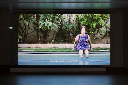 Imagen de la videocreación 'The Jump', fotografiada por Roberto Ruiz en la Fundación Antoni Tàpies.