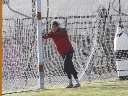 Iraizoz, en el entrenamiento de Lezama.