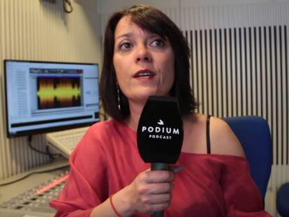 Mona León Siminiani, durate una entrevista con 'Podium Podcast' en 2017.