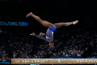 La gimnasta Simone Biles, durante la final de barra de equilibrio, el día 5 de agosto.