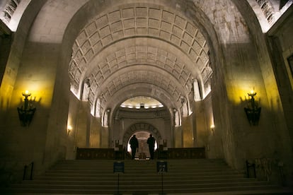 Interior de la basílica del Valle de Cuelgamueros, en octubre. 