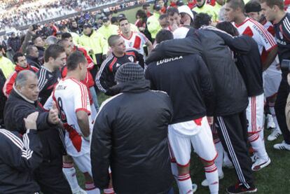 Players from River Plate after losing against Belgrano.