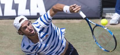 Feliciano saca en la final ante Pouille.