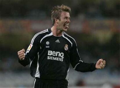 Beckham festeja su tanto, el del momentáneo empate a uno, en su regreso al Madrid.