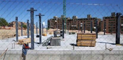 Las obras del instituto de LasTablas en julio, ahora retomadas por otra constructora.