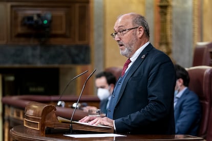 El diputado del PSOE, Juan Bernardo Fuentes, en una intervención en el Congreso.