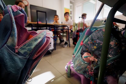 Interior de una de las clases del colegio Daoiz y Velarde de Alcobendas (Madrid), en el primer día del curso escolar. 