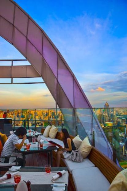 La terraza del Red Sky de Bangkok.