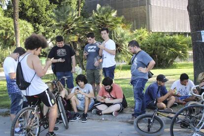 Grup  de jugadores de Pokémon GO.