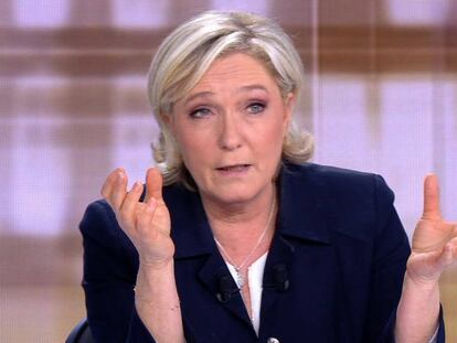 Marine Le Pen durante o debate televisionado da noite da quarta-feira.