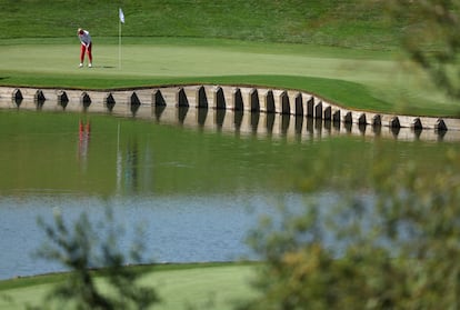 Brooke M. Henderson, de Canadá, en la disciplina de golf individual femenino.