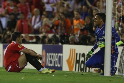 Reyes se lamenta tras fallar una ocasión de gol.