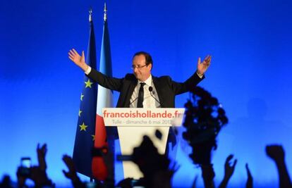 Fran&ccedil;ois Hollande durante su primer discurso, en Tulle, tras su victoria en las presidenciales de Francia. 