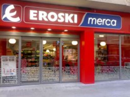 Una tienda Merca, uno de los formatos de supermercado de Eroski.