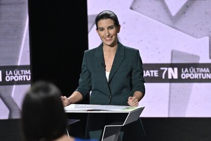 Rocío Monasterio, líder de Vox en Madrid, durante el debate.