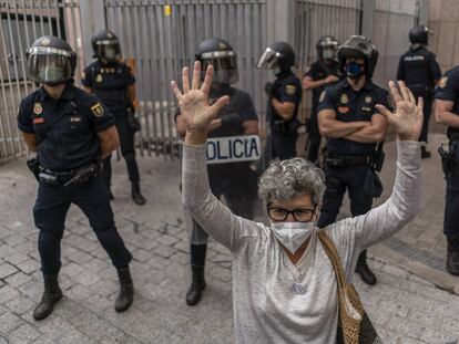 Las protestas contra los confinamientos en Madrid, en imágenes