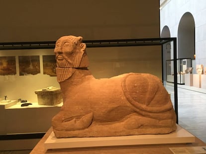 Bicha de Balazote, toro androcéfalo -cuerpo de toro y cabeza humana-, perteneciente a un monumento funerario.