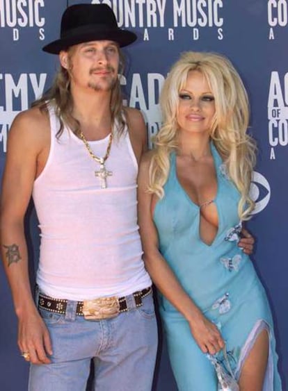 Pamela Anderson y el cantante Kid Rock en una foto de archivo.