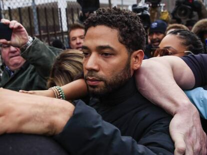 Jussie Smollet, tras pagar la fianza este viernes. 