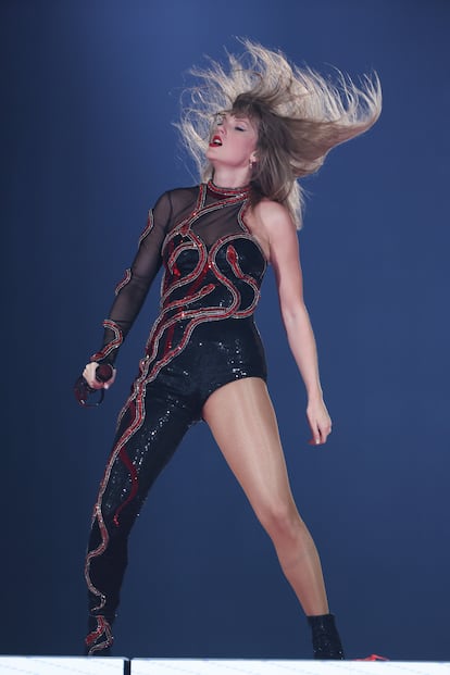 Taylor Swift, vestida de Cavalli en Estocolmo, durante The Eras Tour.